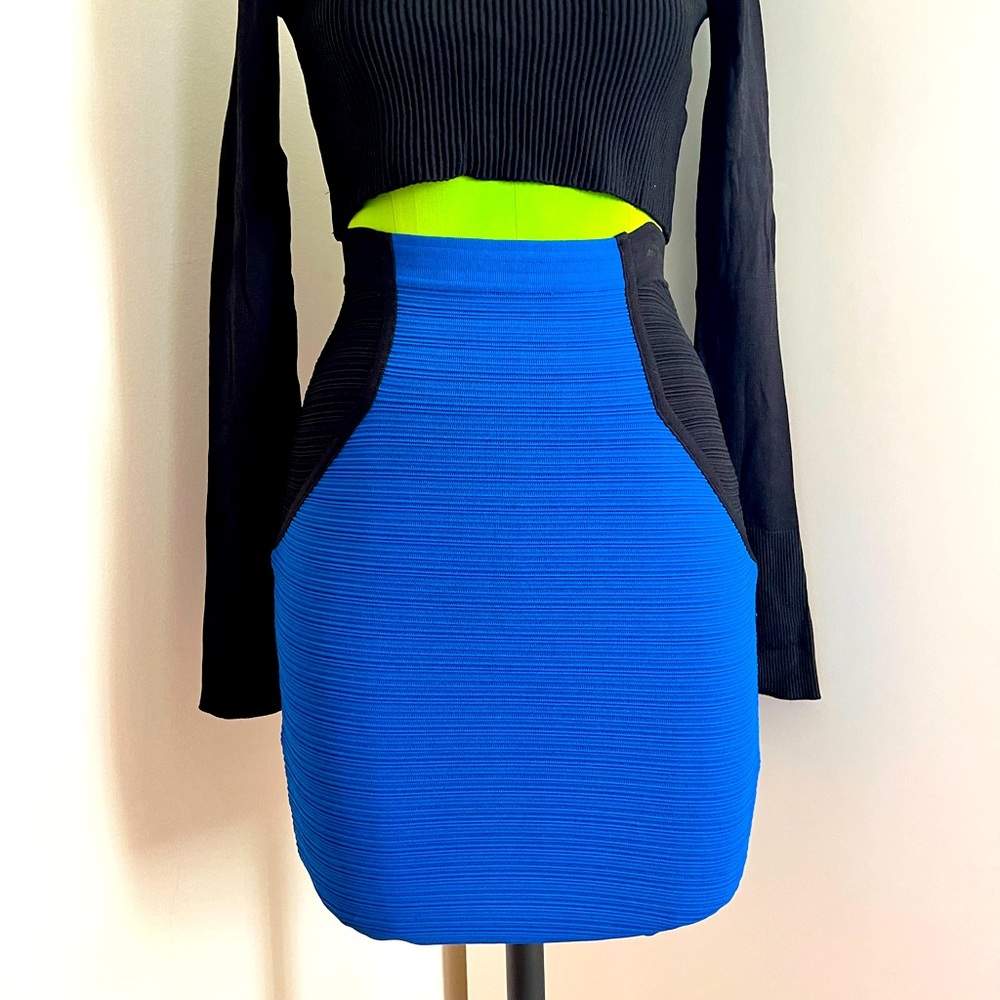 NWT Bodycon “Herve Leger” style mini skirt size S
